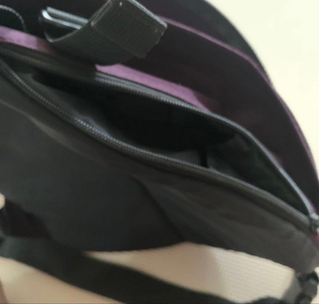 00s NIKEワンショルダーバッグ 刺繍 スリング Y2K 銀タグ 白タグ