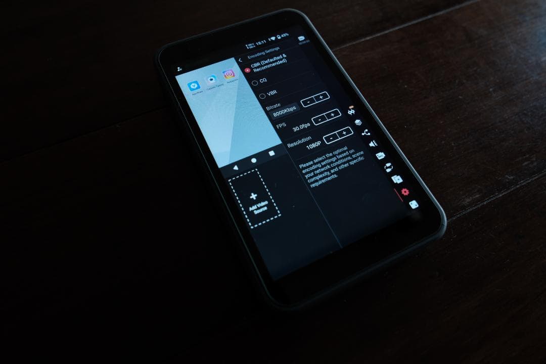 YoloLiv Instream 縦型ライブストリーミングエンコーダー