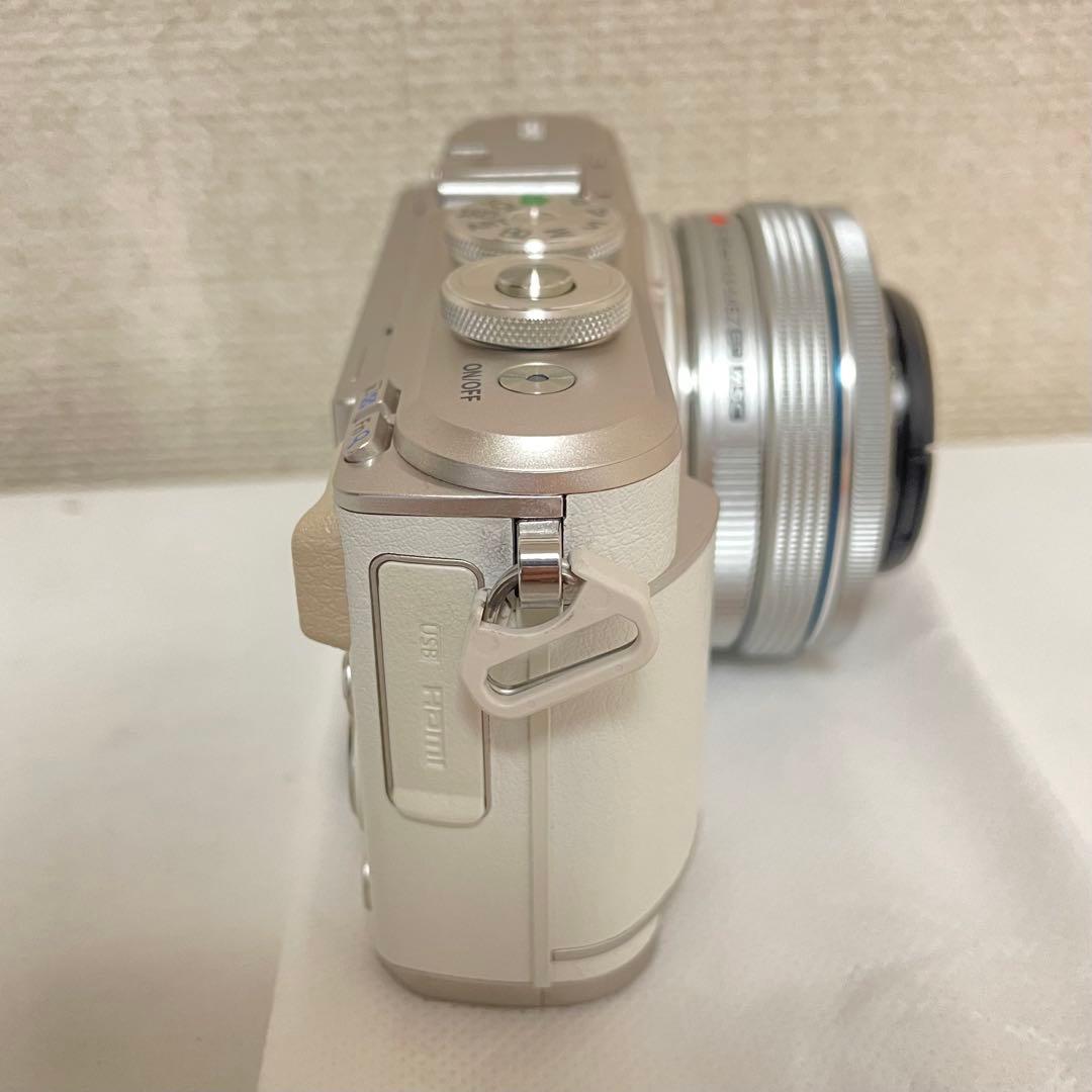 OLYMPUS PEN E-PL9 ホワイト レンズ付き