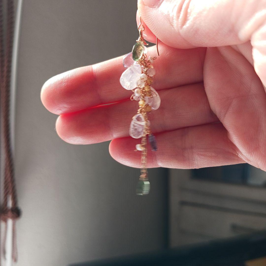 ヴィオレッタ様現品限り春色　白椿色のピアス　14kgf