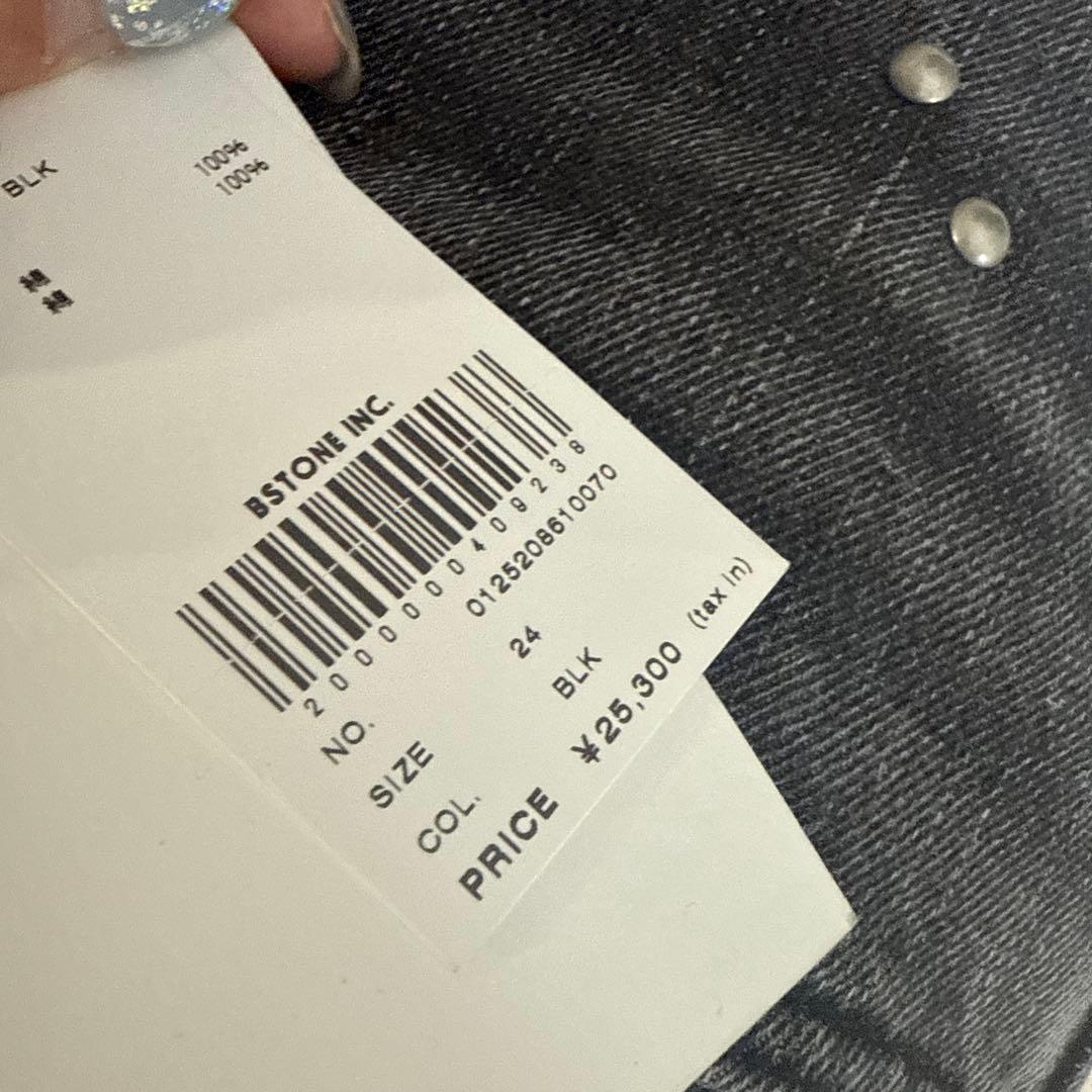 パンツ STUDS DETAIL STRAIGHT DENIM PANTS