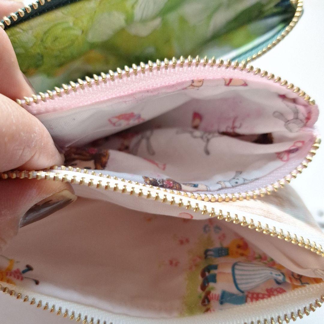 可愛い女の子パネル生地　ハンドメイド　フラットポーチ