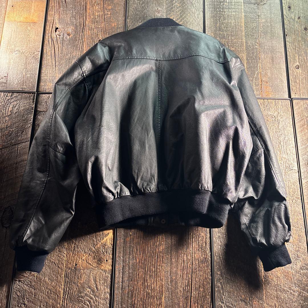 古着　本革　レザーボンバージャケット　短丈レザーブルゾン　ブラック　L太アーム.