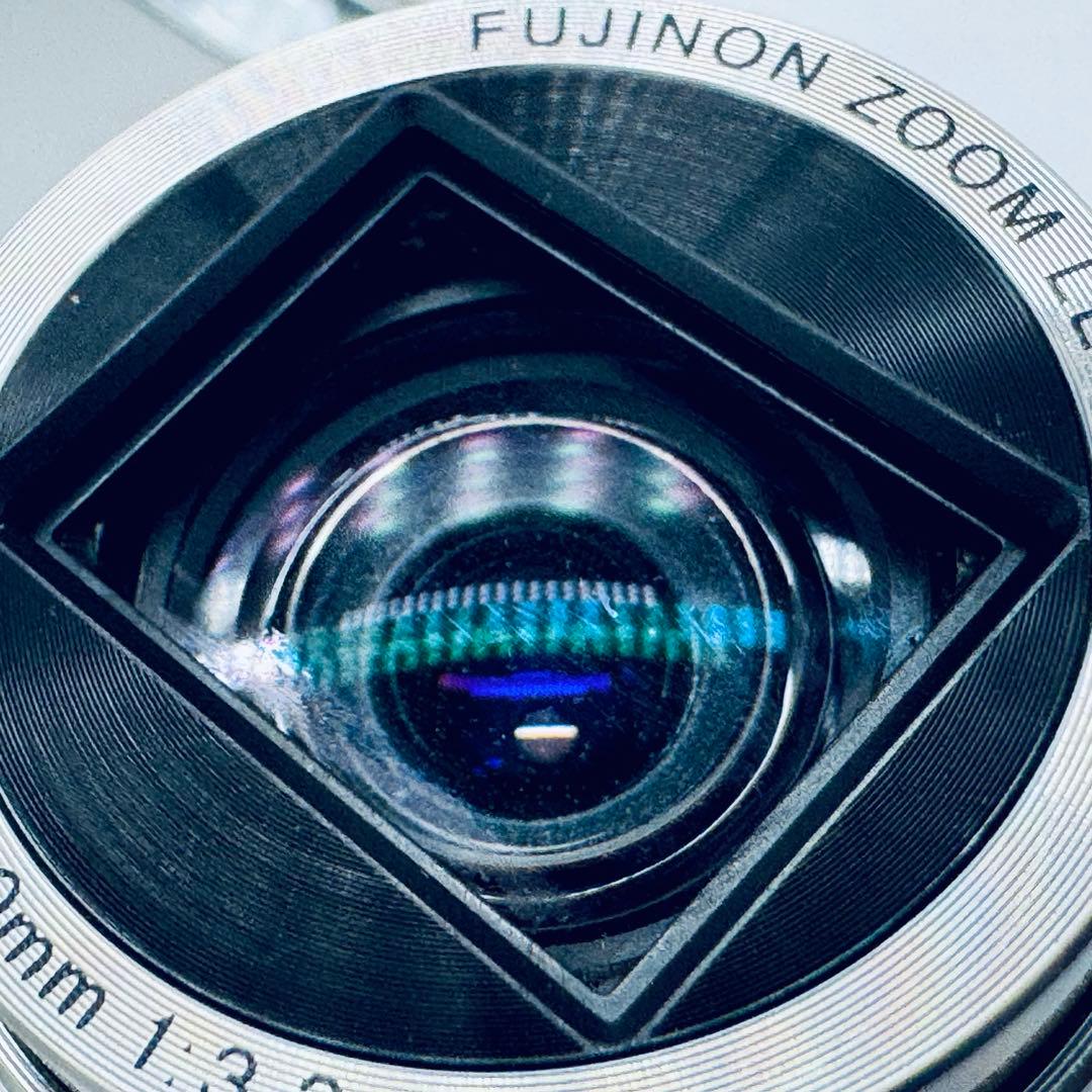 FUJIFILM FINEPIX F70EXR コンパクトデジタルカメラ