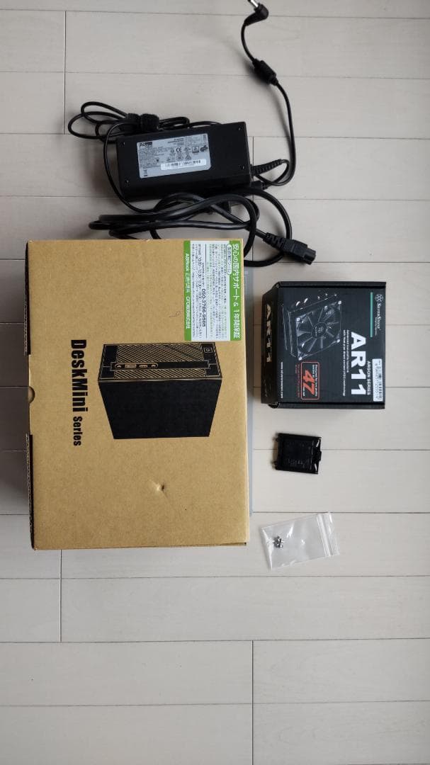 ASROCK製ミニPC、ベアボーンキット DeskMini H310