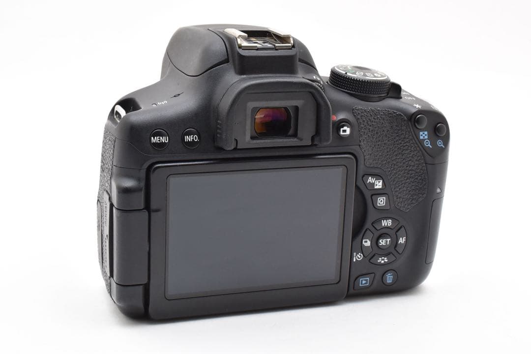 一眼レフカメラcanon kiss x8i標準レンズセット/EF35-80mm