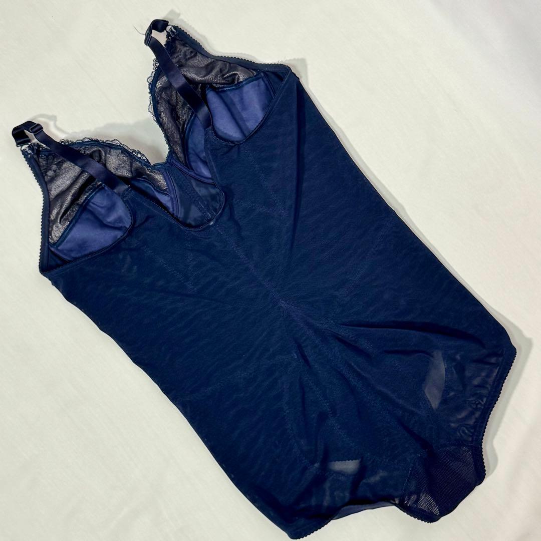 114【美品】 ダイアナ DiaSienne ボディスーツ ネイビー C110Q