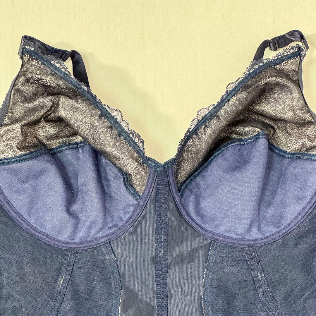 114【美品】 ダイアナ DiaSienne ボディスーツ ネイビー C110Q