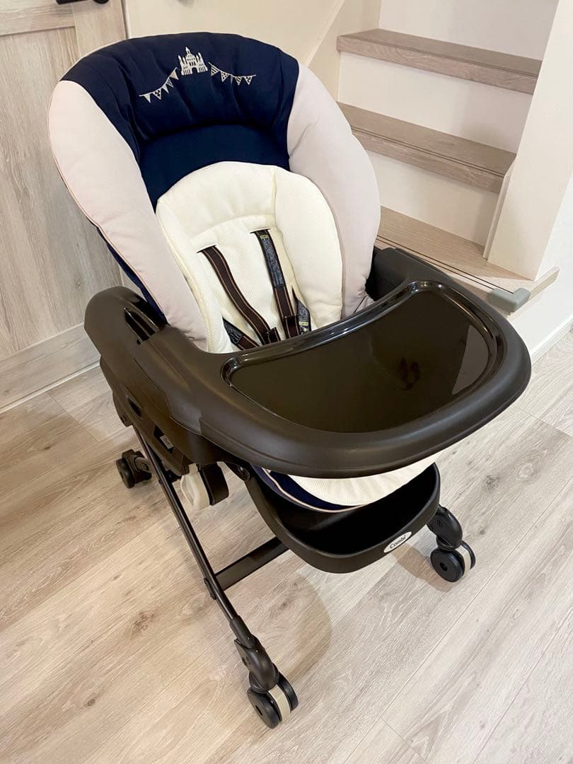 COMBI コンビ　ネムリラ シンプライト ハイローチェア テーブル　手動