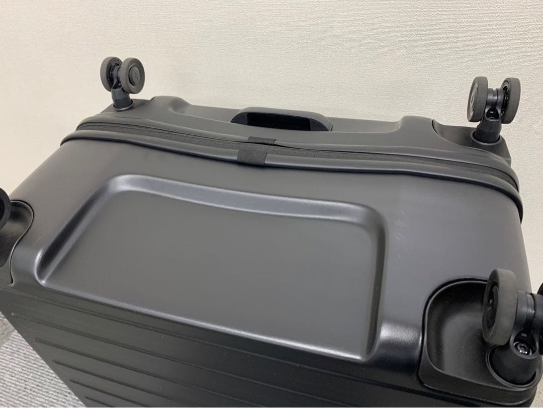 セ*木様 スーツケースCubo Large 新品　未使用品