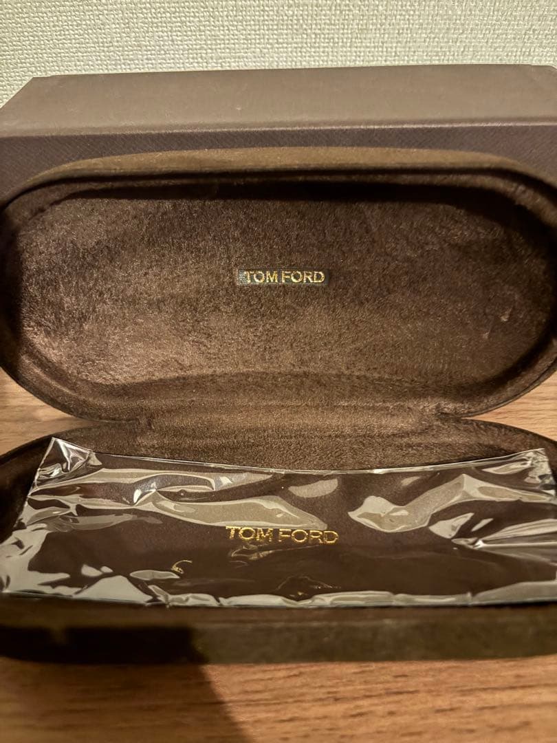 TOM FORD ブラウンサングラス ケース付き