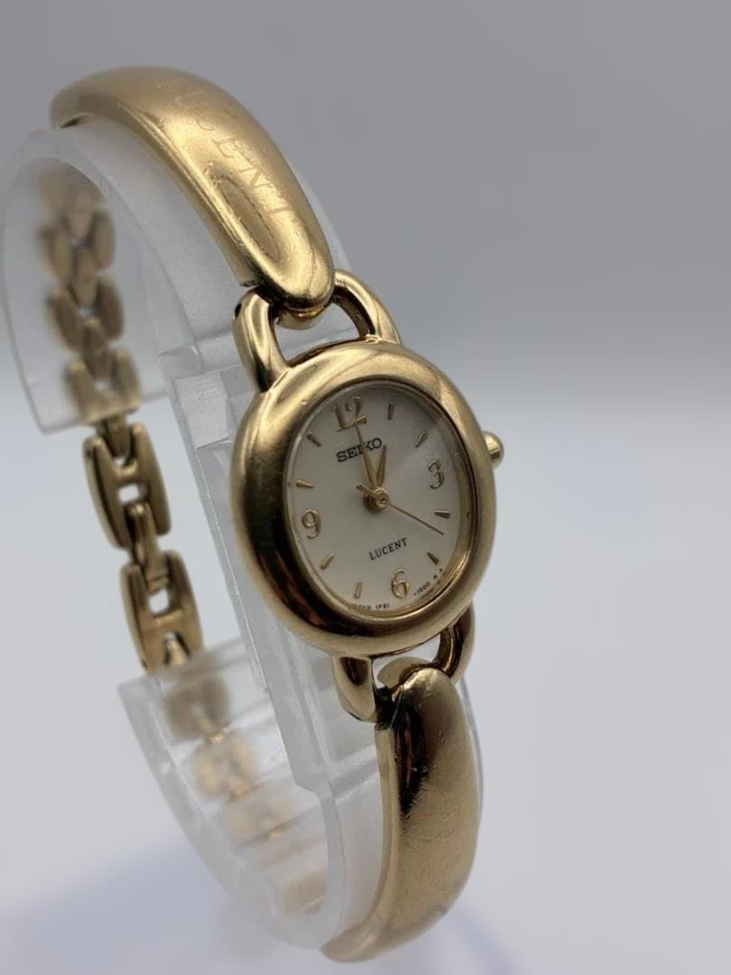 セイコールーセント腕時計　ゴールド　クオーツ　バングルタイプ　レディース　稼働
