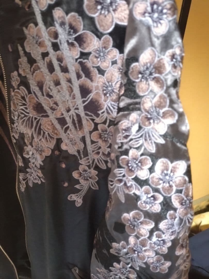 新品　絡繰魂粋　狼　スカジャン