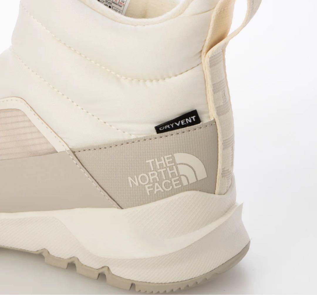 THE NORTH FACE アイボリー冬用ショートブーツ　今期新品　⭐︎完売品⭐︎