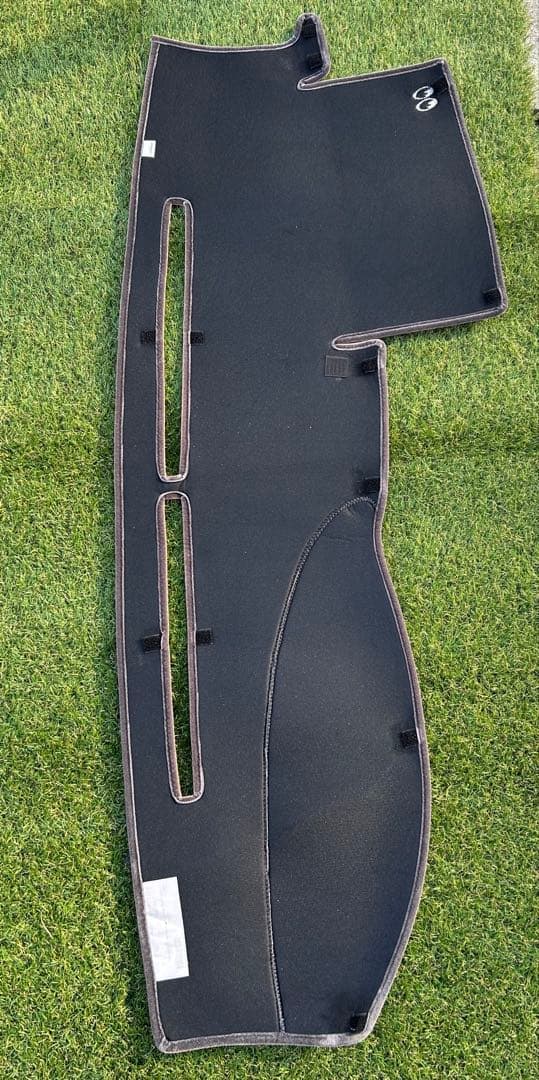 ハイラックスサーフ215 ダッシュボードマット