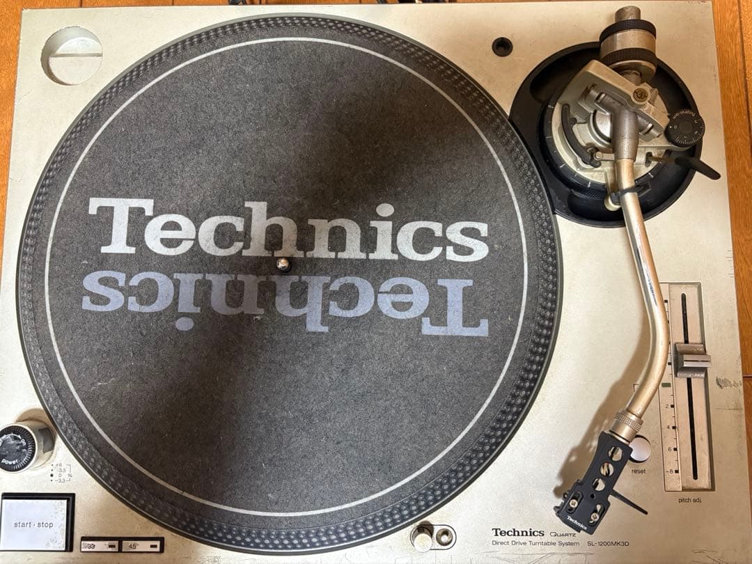 Technics SL-1200 MK3Dターンテーブル M44Gカートリッジ