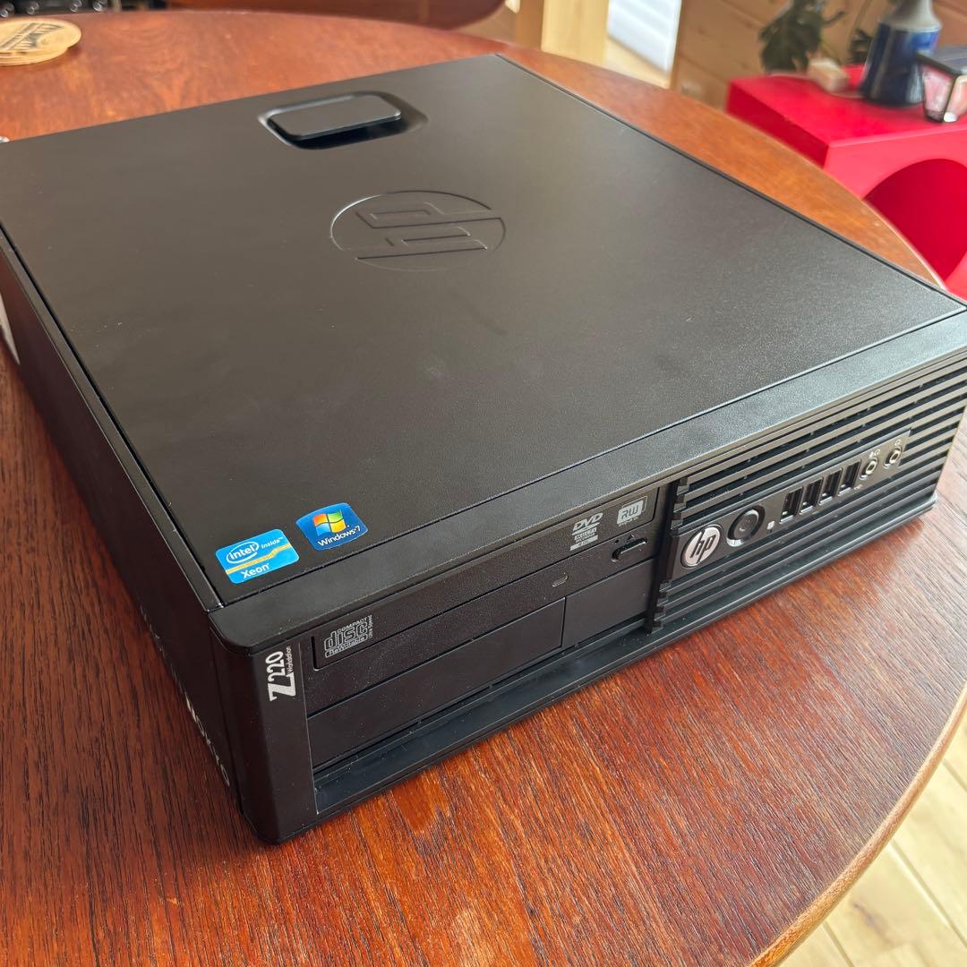 HP Z220SFF Xeon 16gb/256gb+2tb GPU付