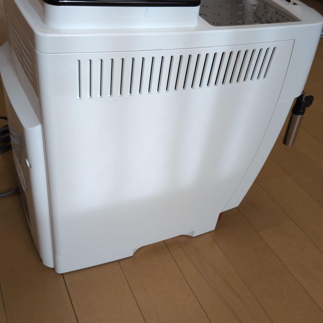 デロンギマグニフィカS コンパクト全自動コーヒーマシン　ECAM22112