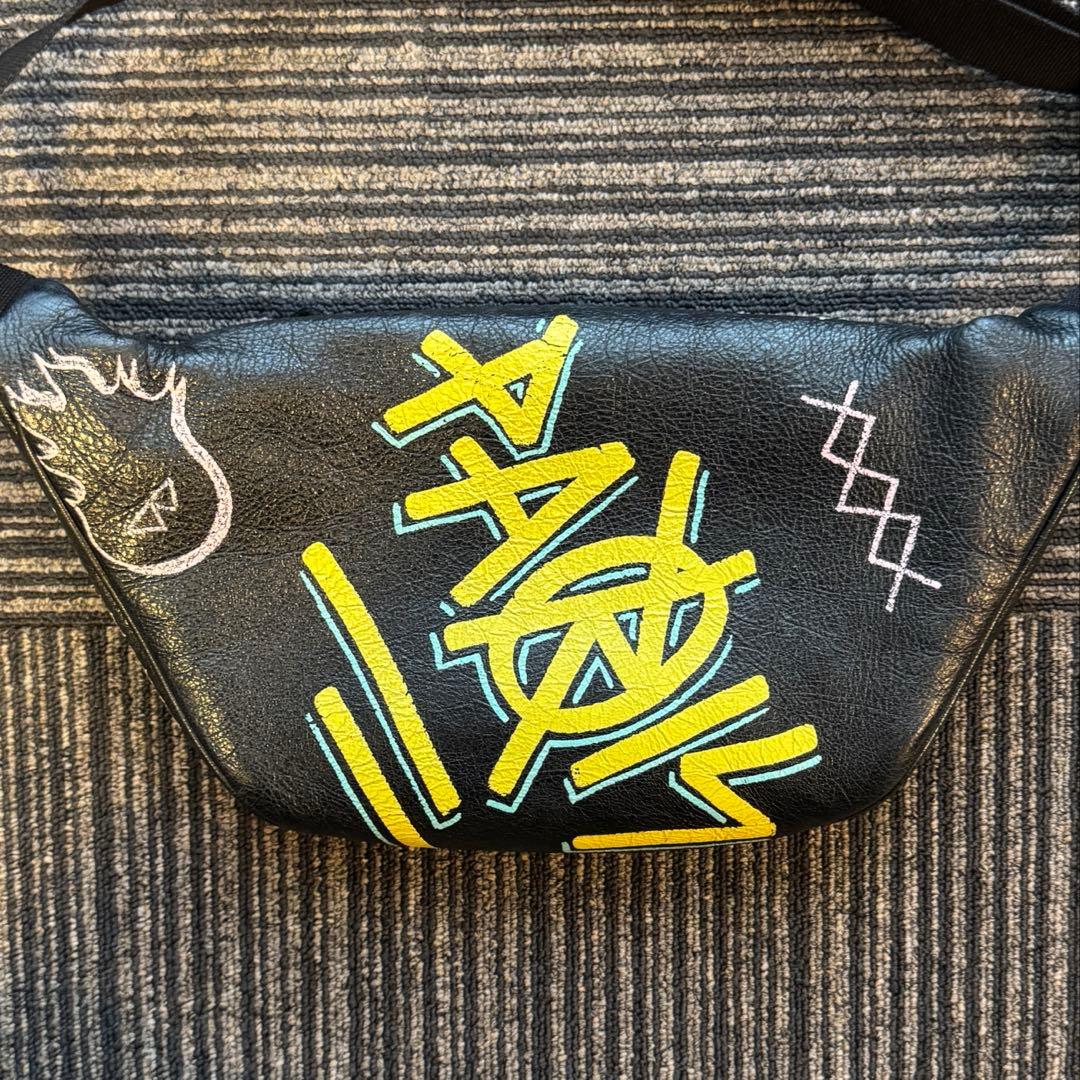 国内完売 BALENCIAGA エクスプローラーグラフィティレザーウエストバッグ