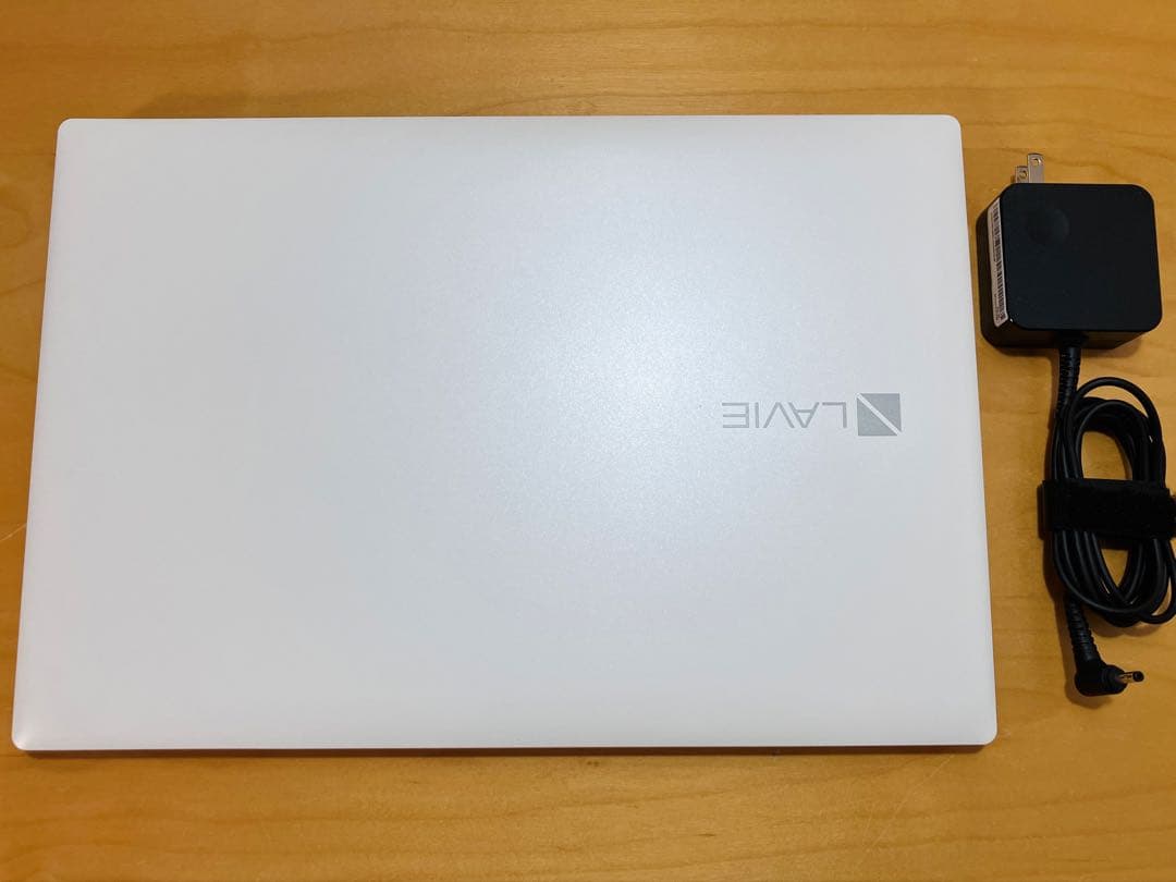 【美品】ノートパソコン　COREi3/SSD256/メモリ8/カメラ/オフィス