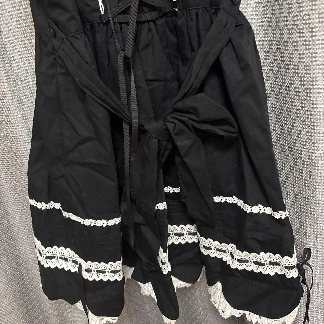 BABY リボンスカラップジャンパースカート 黒×オフ白