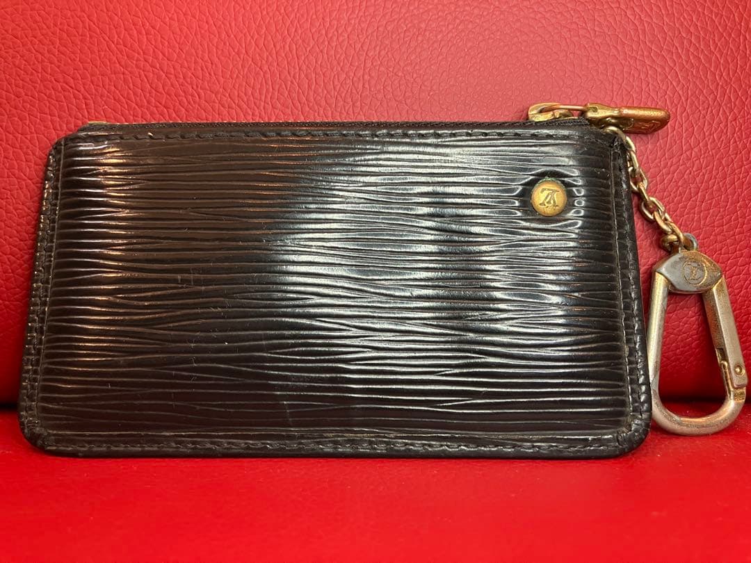 ルイヴィトン ポシェットクレ ケース エピ レザー ブラック　黒