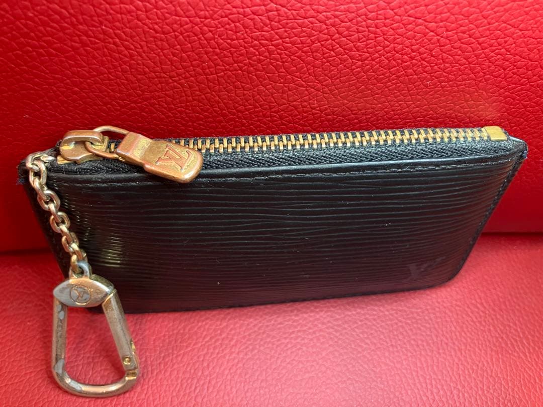 ルイヴィトン ポシェットクレ ケース エピ レザー ブラック　黒