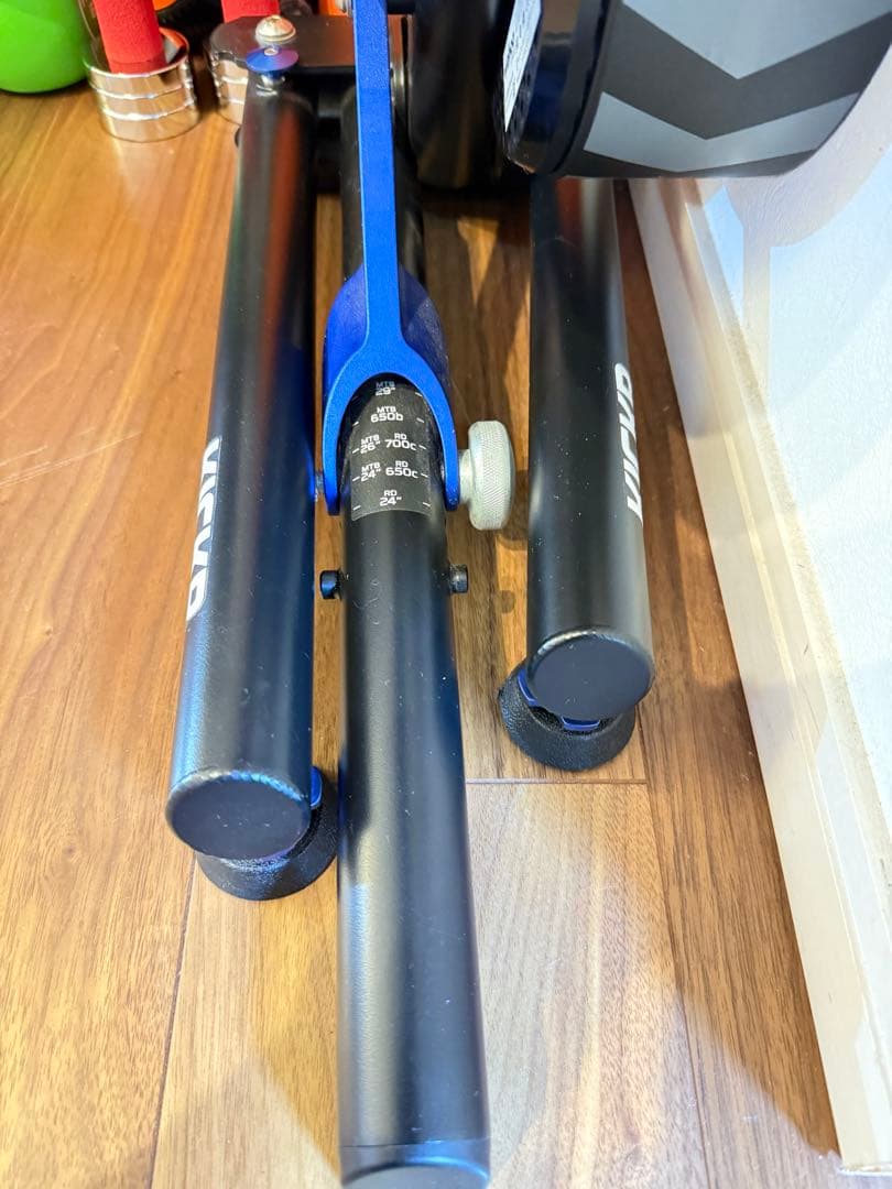 Wahoo KICKR スマートトレーナー WFBKTR118 V4