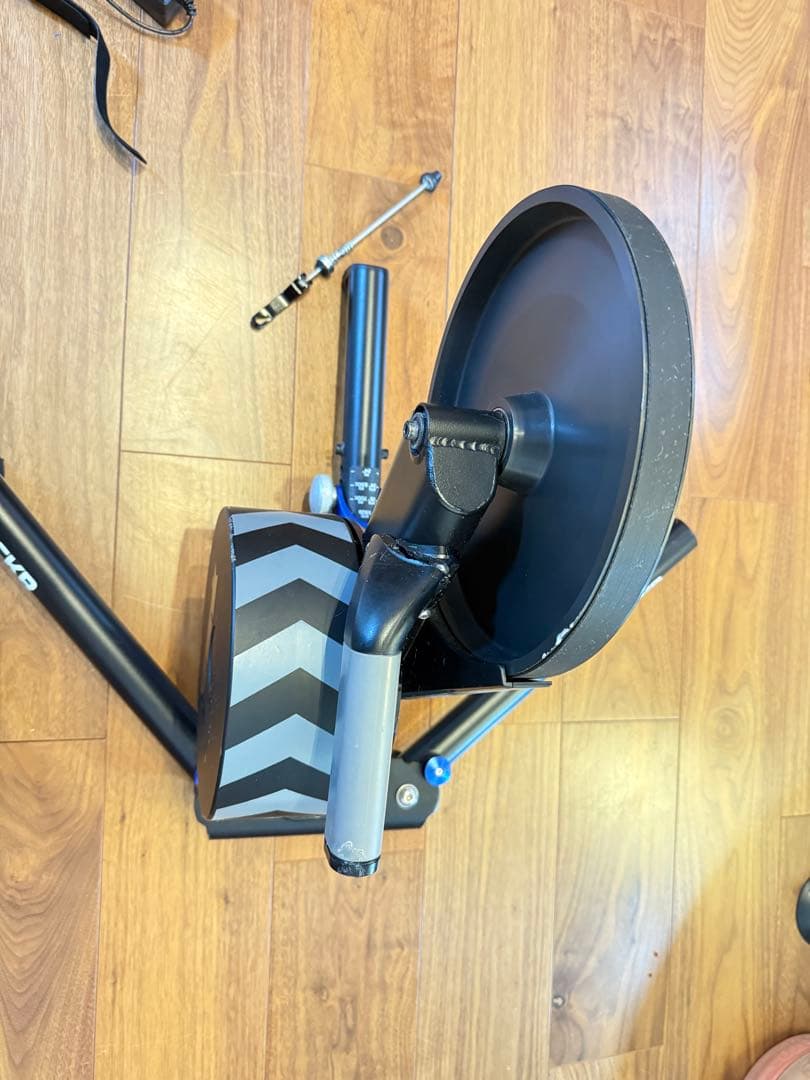 Wahoo KICKR スマートトレーナー WFBKTR118 V4