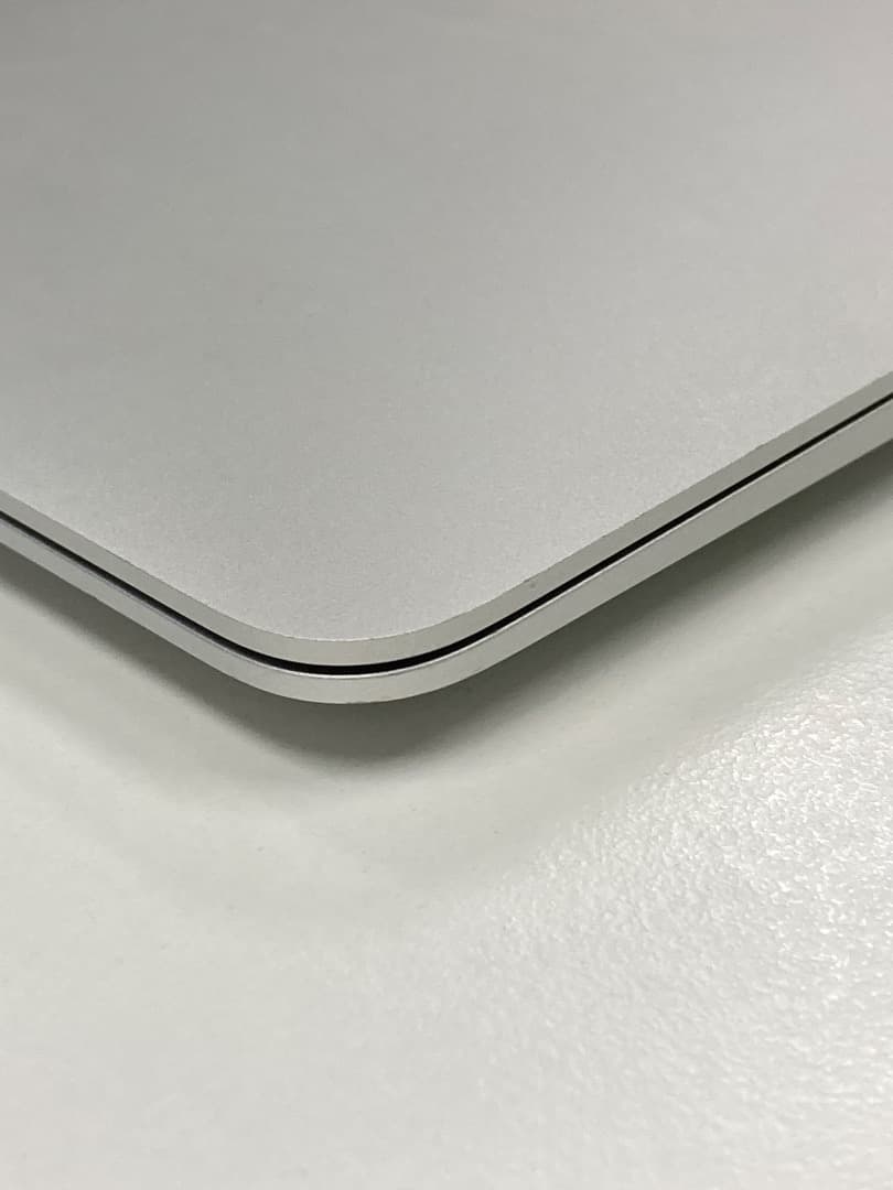 MacBook本体 MacBook Air 2018 A1932 8GB 128GB