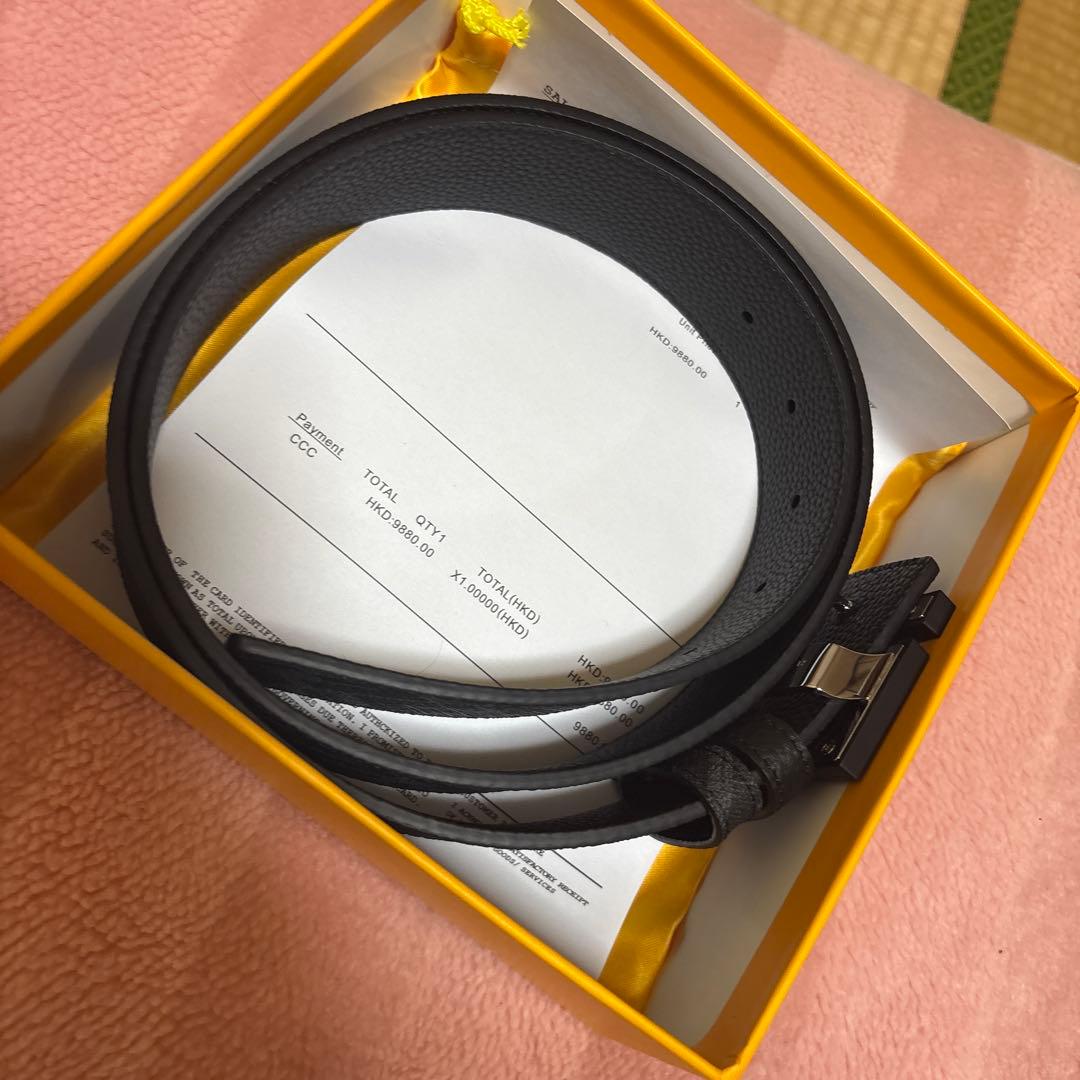 FENDI ブラックレザーベルト FFロゴ付き