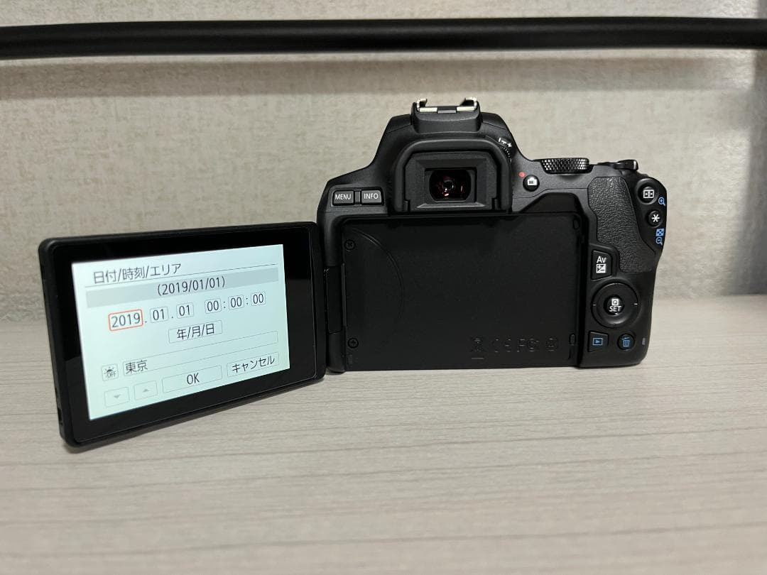 ショット数2000枚以下　Canon EOS Kiss X10 ボディ