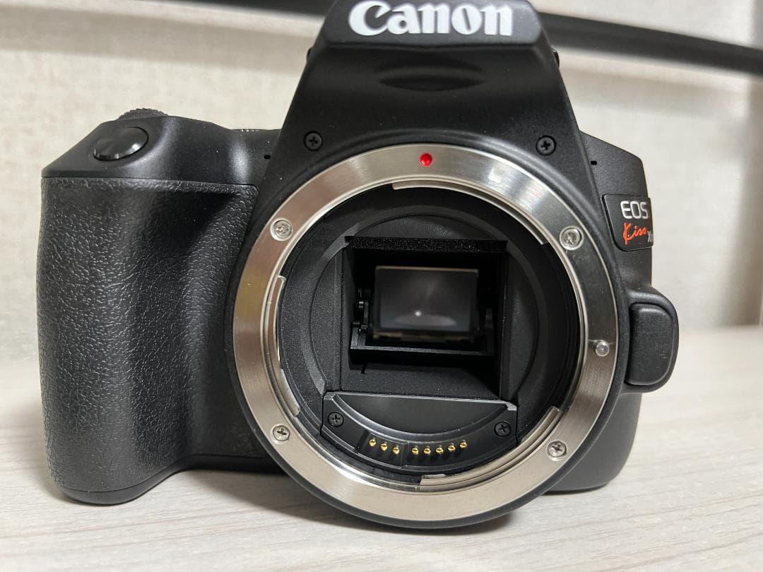 ショット数2000枚以下　Canon EOS Kiss X10 ボディ