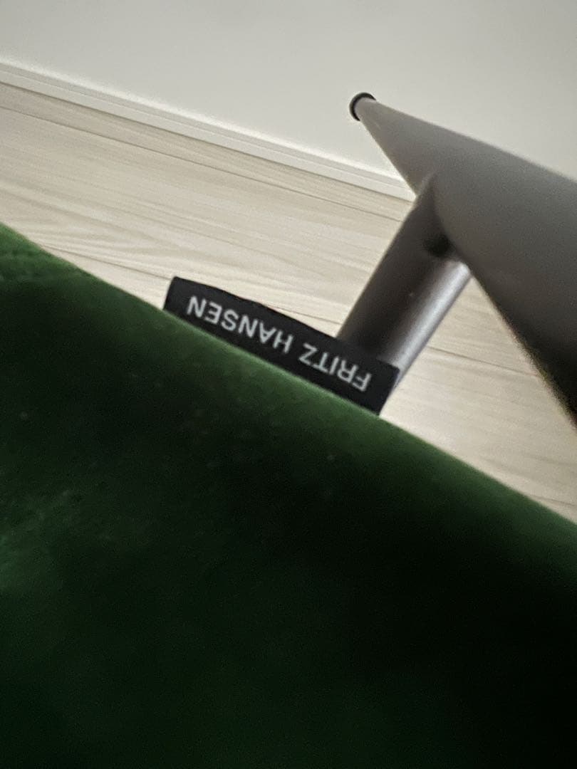 Fritz Hansen セブンチェア アーム付き フルパディング ベルベット