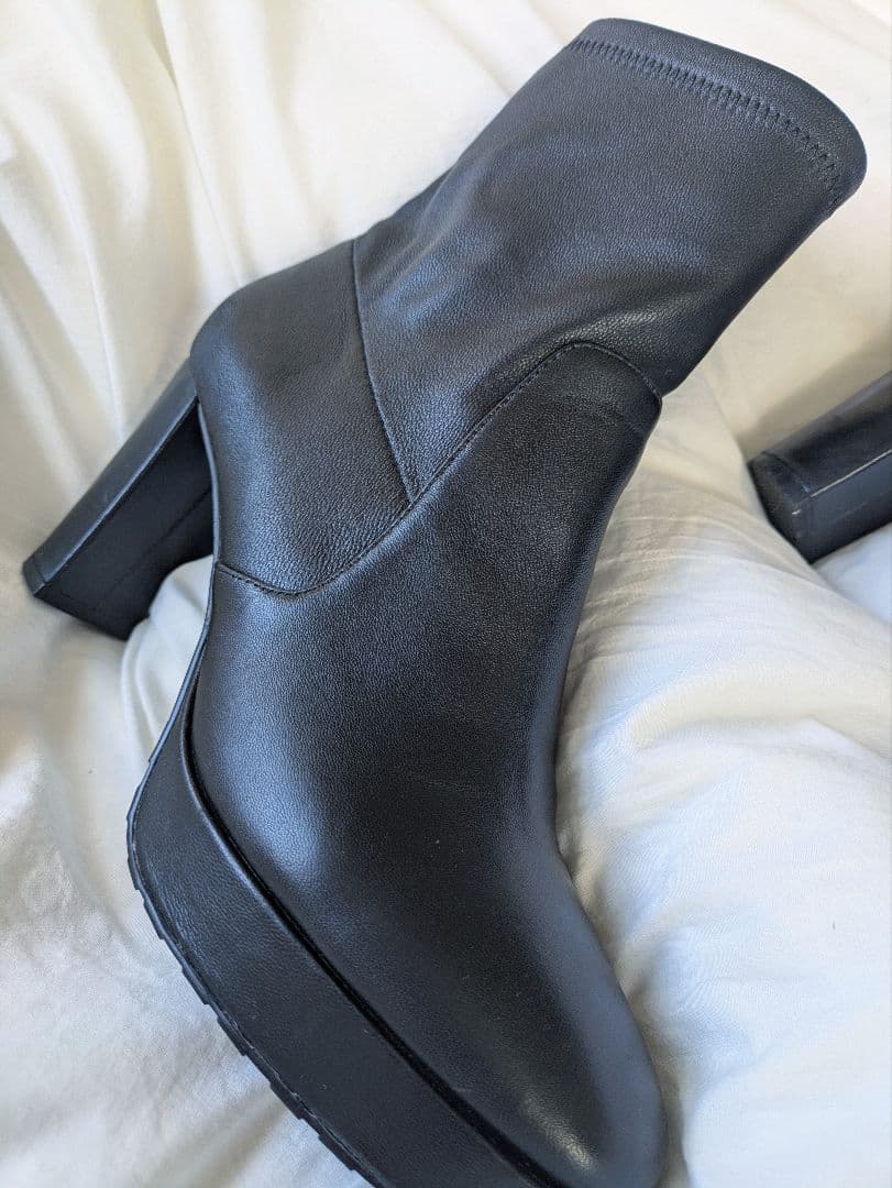 Mode et Jacomo シンプルストレッチショートブーツ（黒）