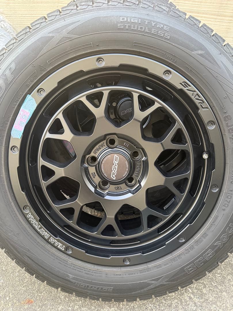 RAYS ブラックアロイホイール 18インチ スタッドレスタイヤセット