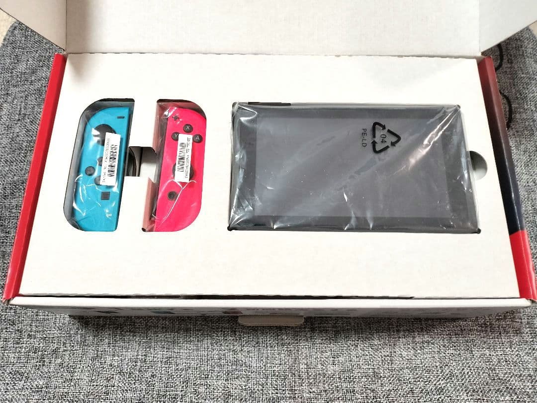 美品 Nintendo Switch本体+ソフト2本+メモリ32GB 他おまけ付