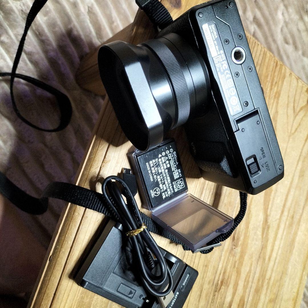 SIGMA コンパクトデジタルカメラ 19mm F2.8