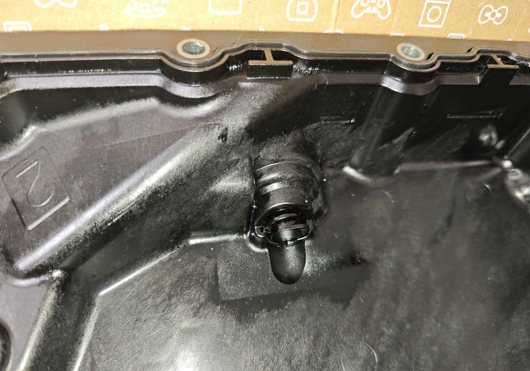 中古 VW フォルクスワーゲン オイルパン ゴルフ7 7.5 06K103598