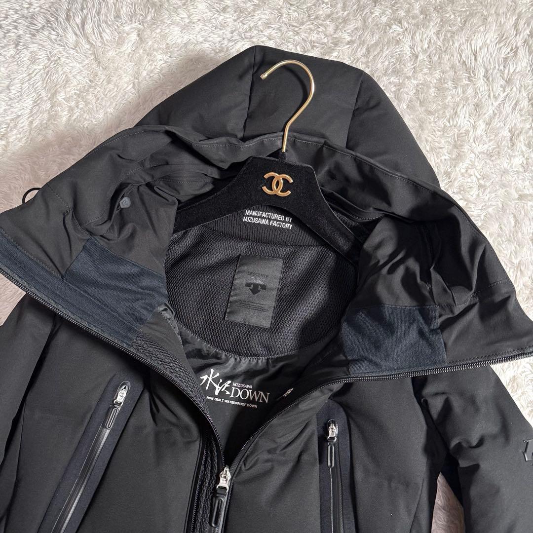極美品 水沢ダウン DESCENTE ダウンジャケット マウンテニア ブラック