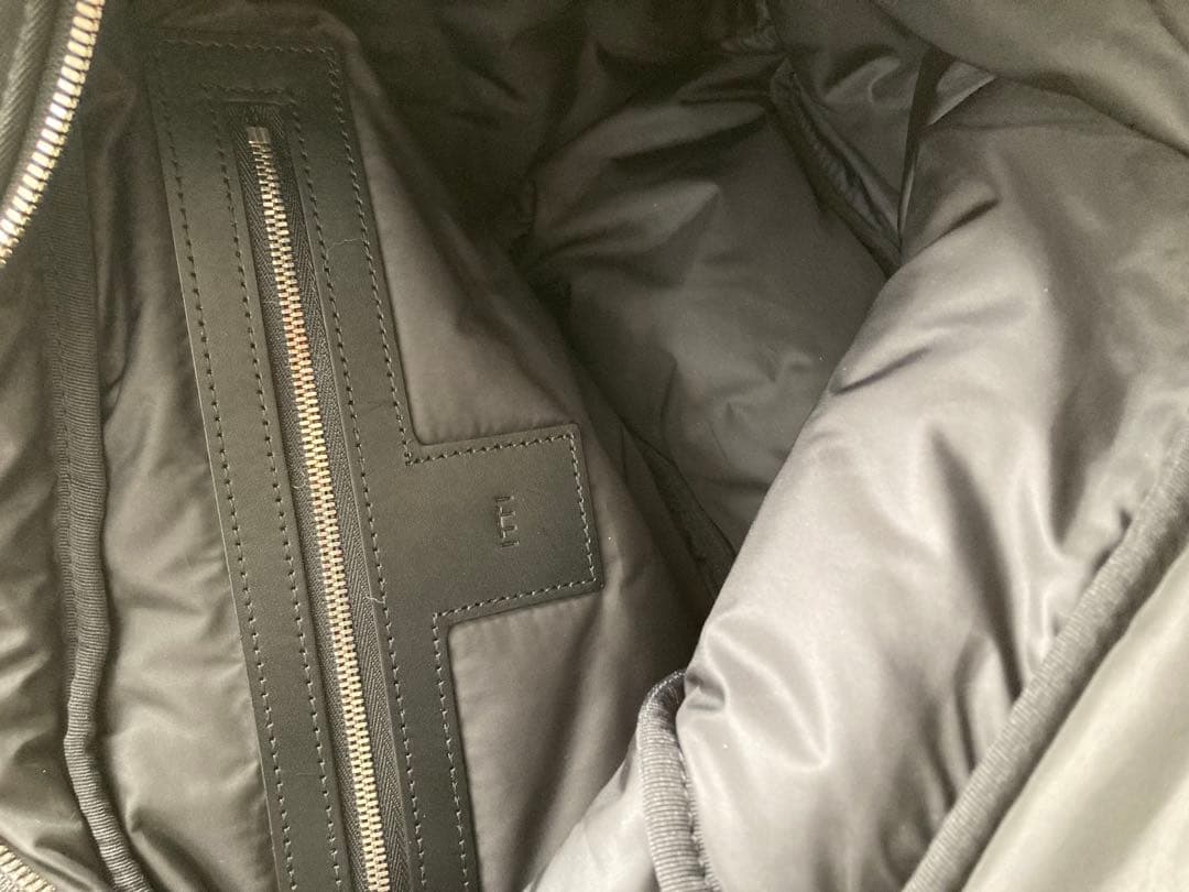 【ITTI / イッチ】ANNIE PUFFER TOWN MOON BAG