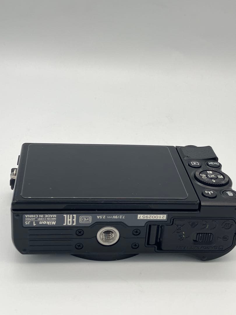 【返品保証・動作確認済】Nikon 1 J5（10-30mm・30-110mm）