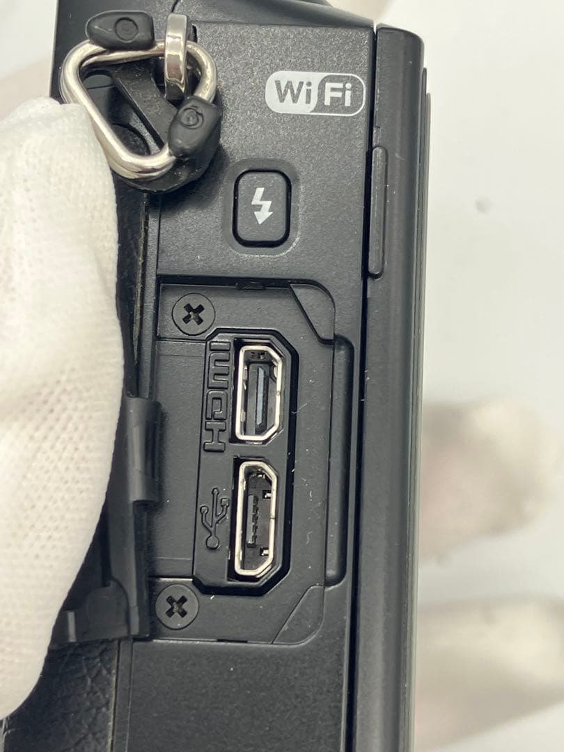 【返品保証・動作確認済】Nikon 1 J5（10-30mm・30-110mm）