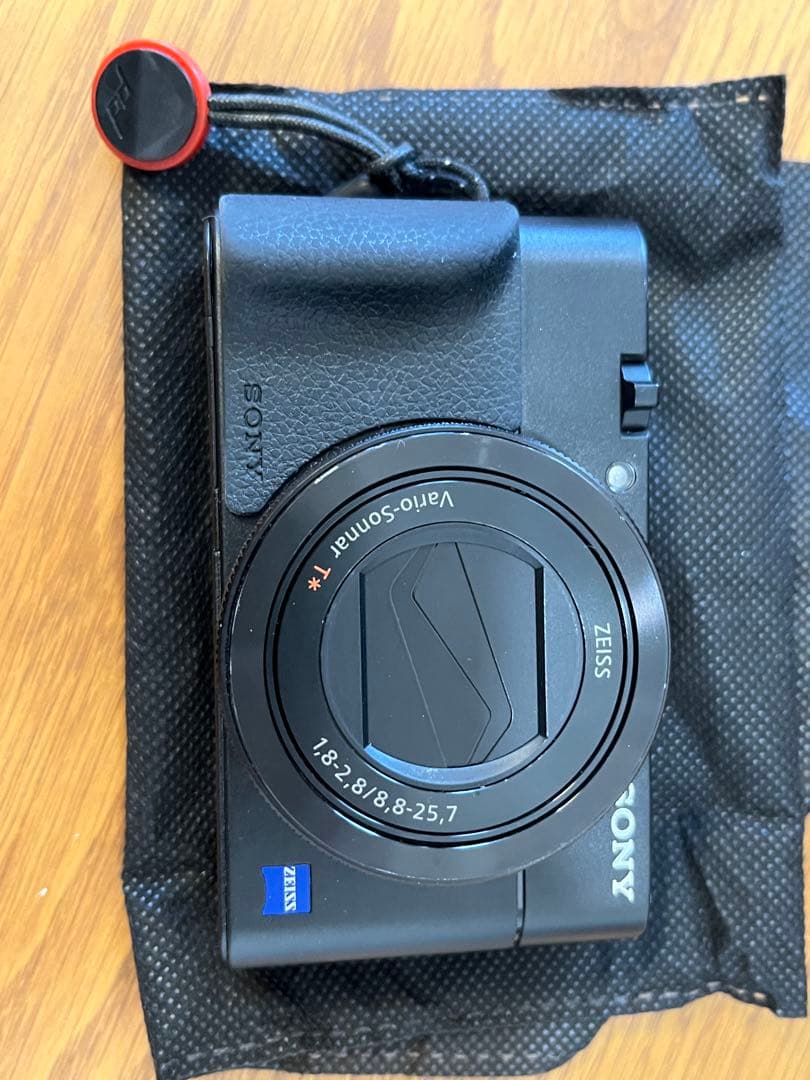 デジタルカメラ SONY Cyber-shot RX100V (DSC-RX100M5A)