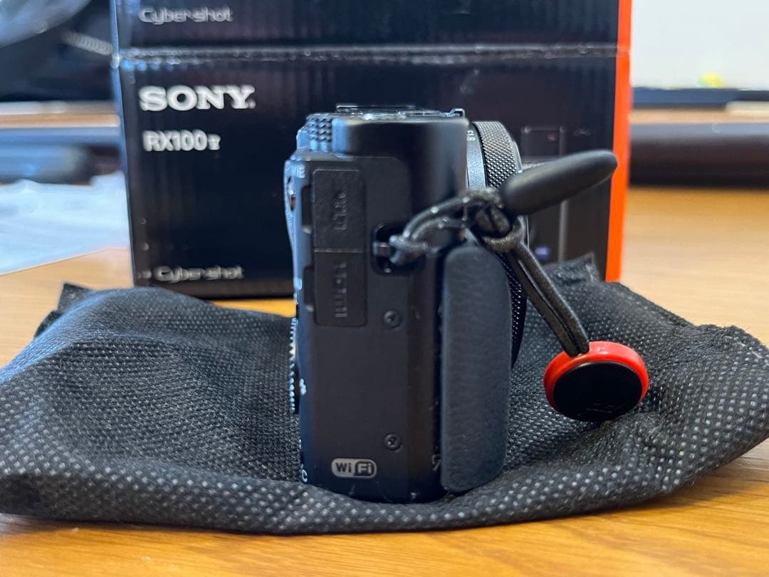 デジタルカメラ SONY Cyber-shot RX100V (DSC-RX100M5A)