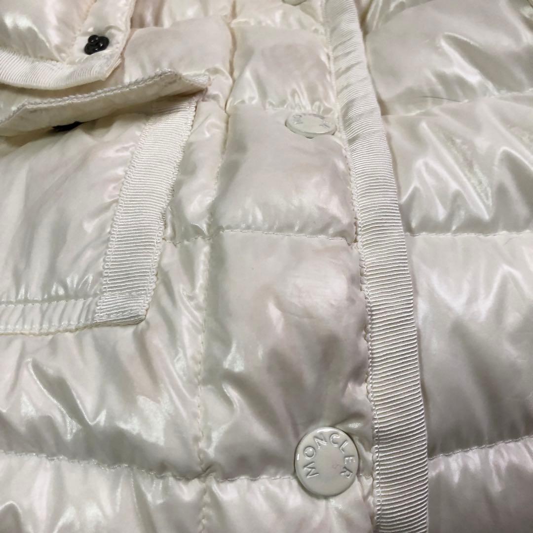 MONCLER モンクレール ARMOISE アルモワーズ ダウン ファー 白