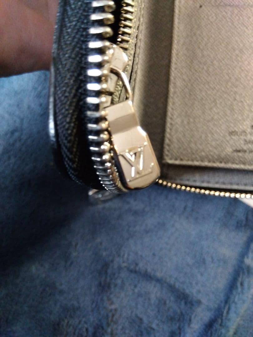 LOUIS VUITTON ジッピーウォレット　ヴェルティカル　タイガラマ