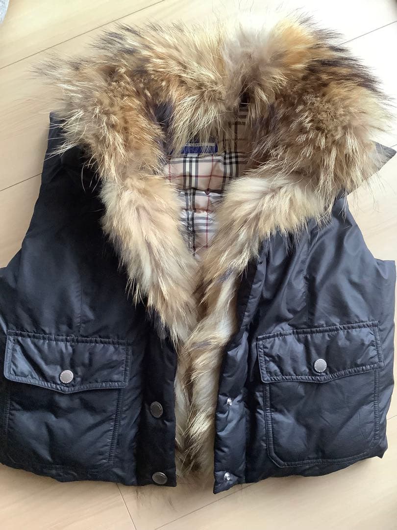ピンクの猫☆美品BURBERRY ダウンベスト 38黒