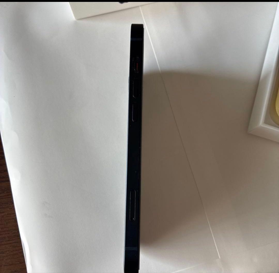 Apple iPhone 13 ブラック 本体 箱付き