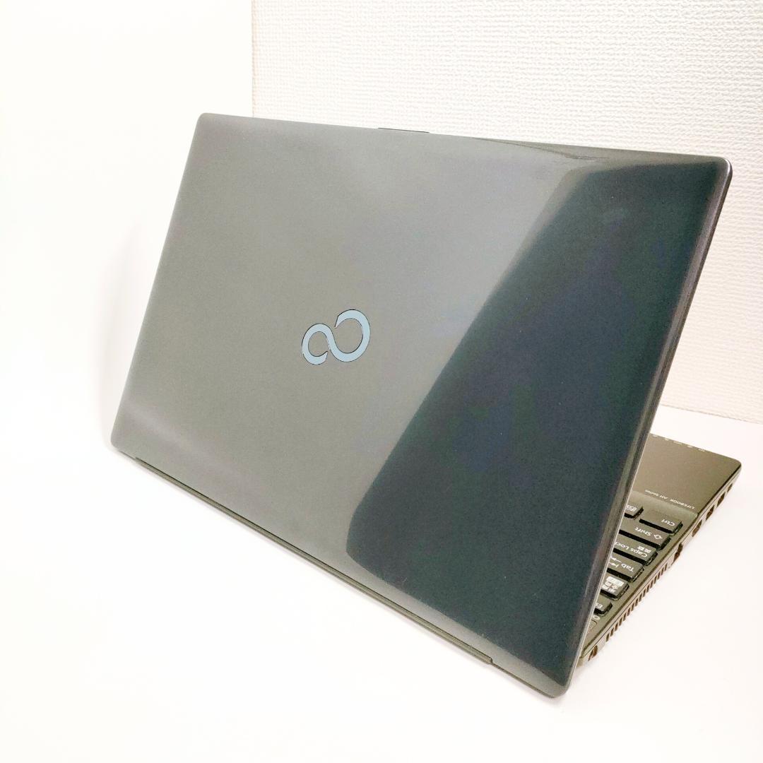 第8世代i5✨️win11/富士通/SSD/カメラ付きノートパソコン/オフィス